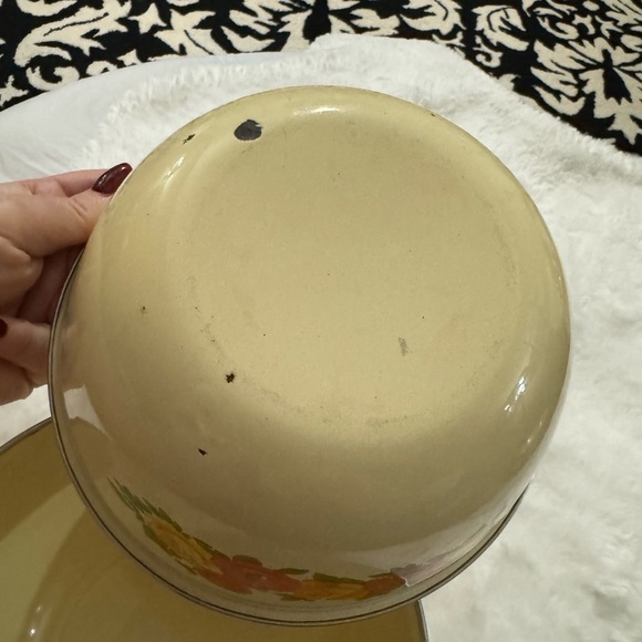 Floral Enamel Large Vintage Mixing Bowl Set Roses Floral Flower Cottagecore - Picture 6 of 13